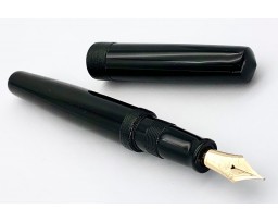 Nakaya Piccolo Long Cigar Kuro-Roiro String-Rolled Model Fountain Pen