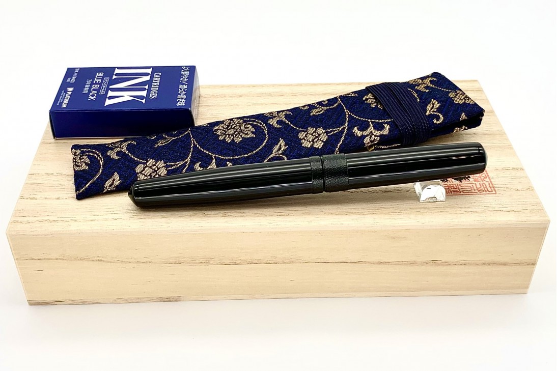 Nakaya Piccolo Long Cigar Kuro-Roiro String-Rolled Model Fountain Pen