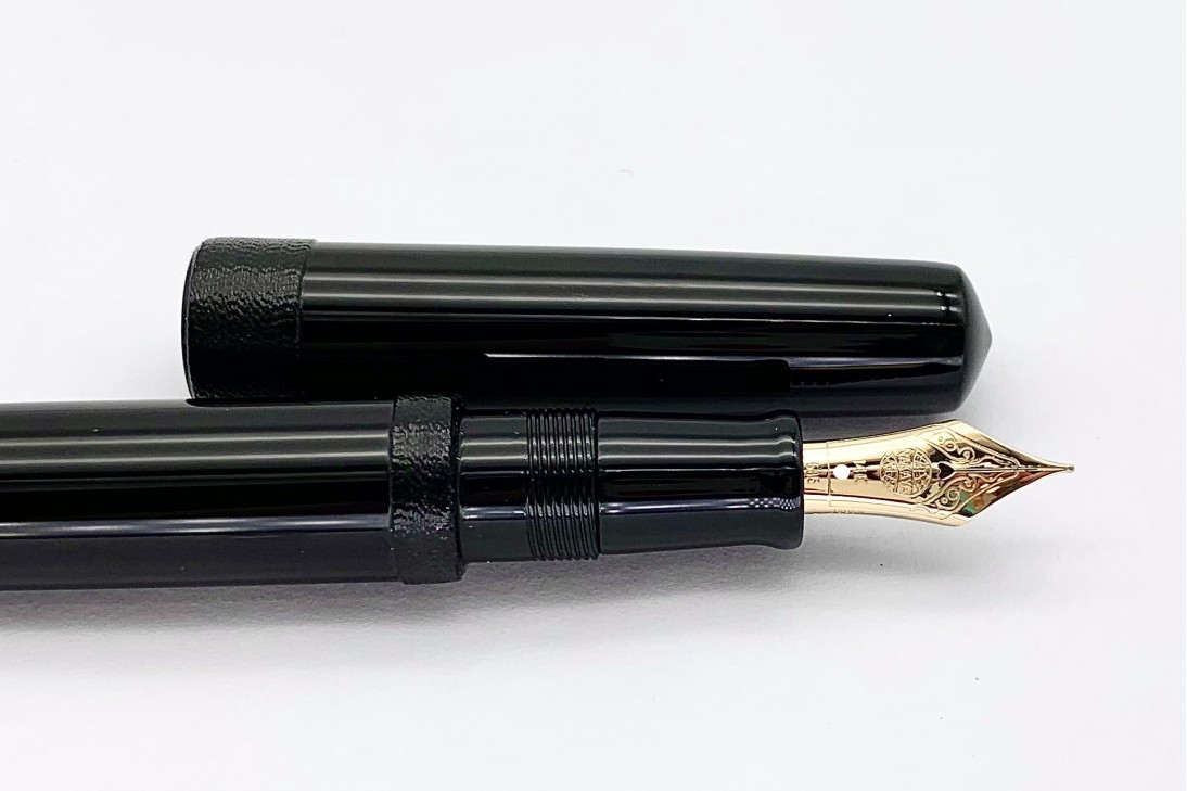 Nakaya Piccolo Long Cigar Kuro-Roiro String-Rolled Model Fountain Pen
