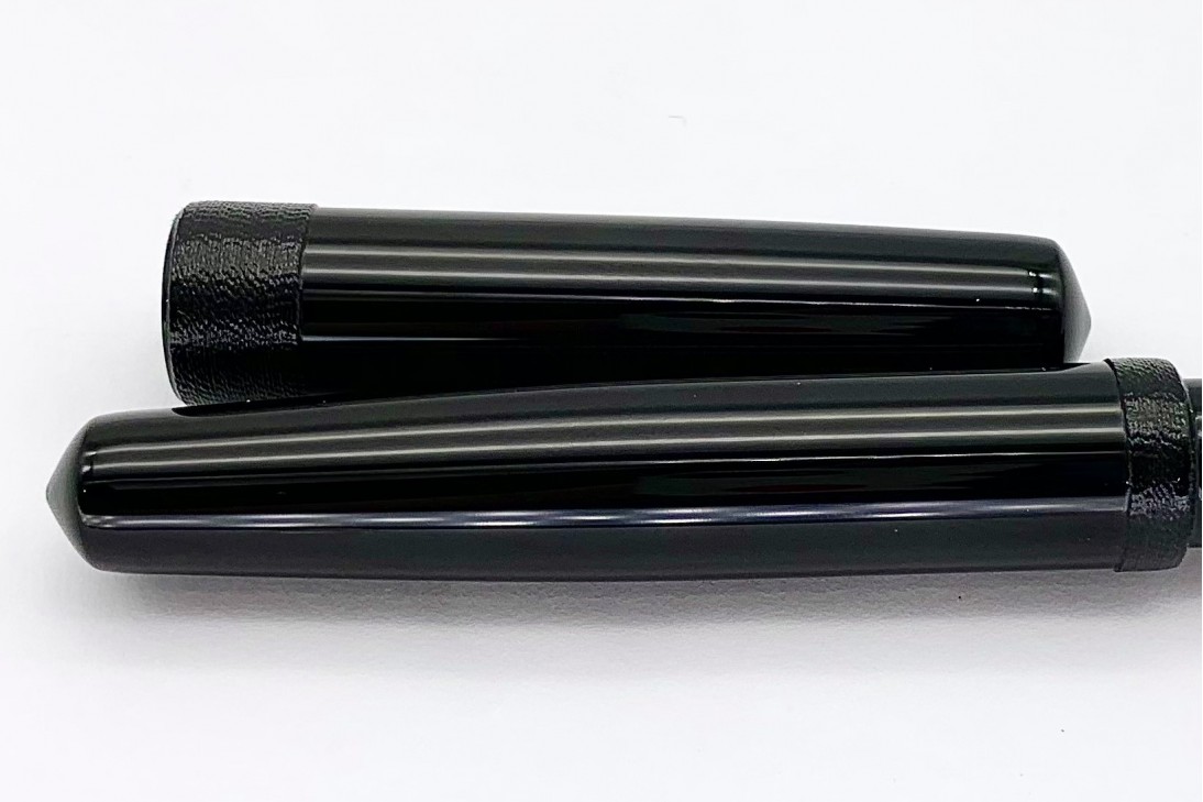 Nakaya Piccolo Long Cigar Kuro-Roiro String-Rolled Model Fountain Pen
