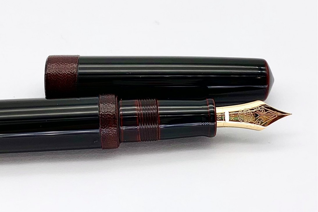 Nakaya Piccolo Long Cigar Kuro-Tamenuri String-Rolled Model Fountain Pen