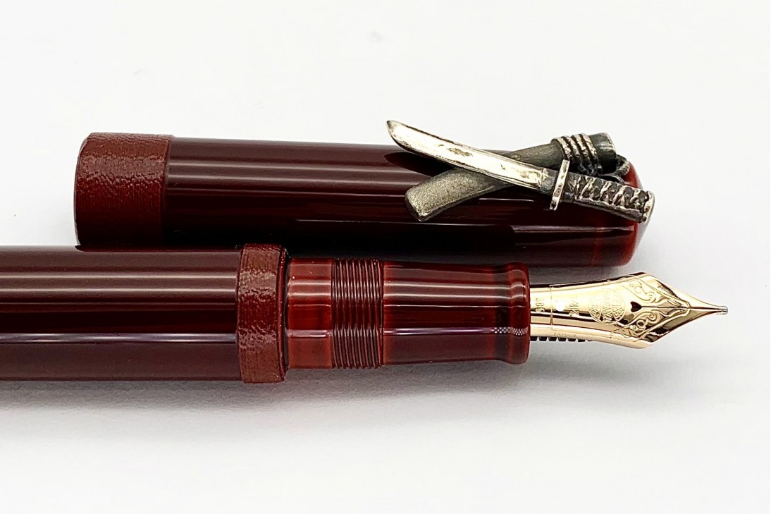 Nakaya Piccolo Long Writer Aka-Tamenuri String-Rolled Model Fountain Pen with Sword Stopper