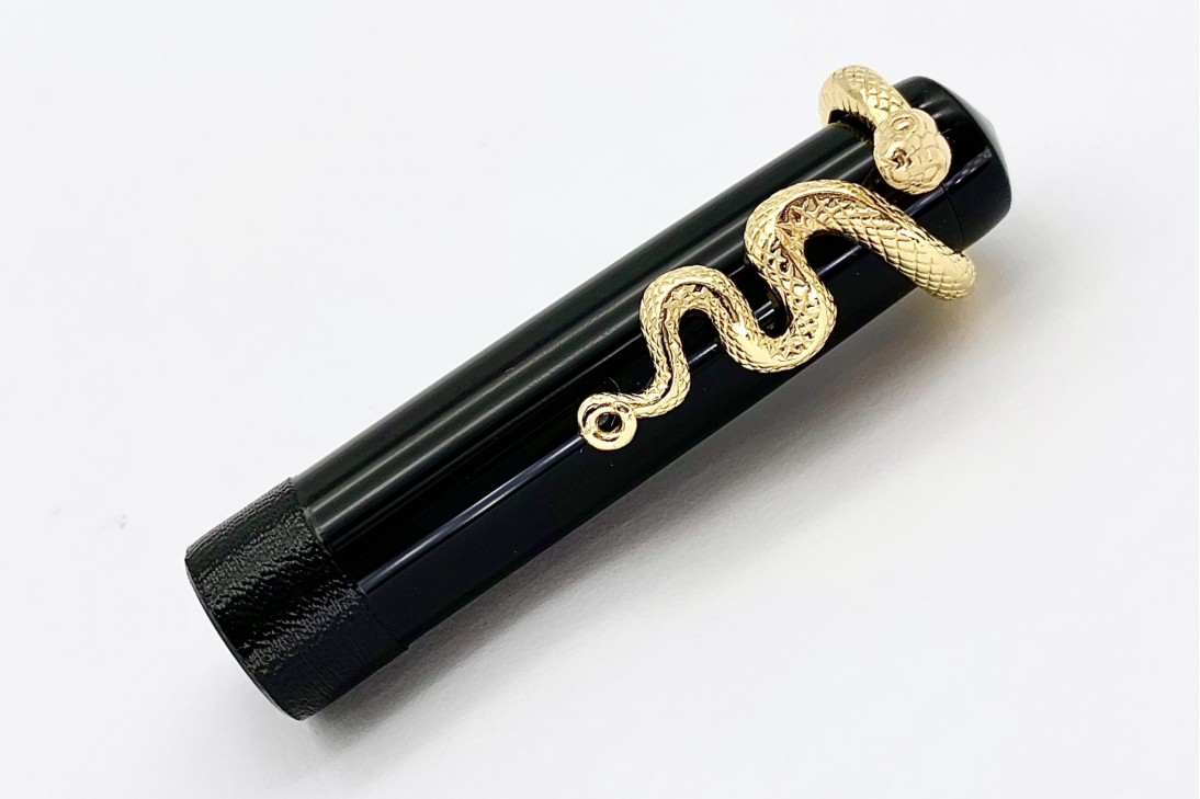 Nakaya Piccolo Long Writer Kuro-Roiro String-Rolled Model Fountain Pen with Snake Stopper