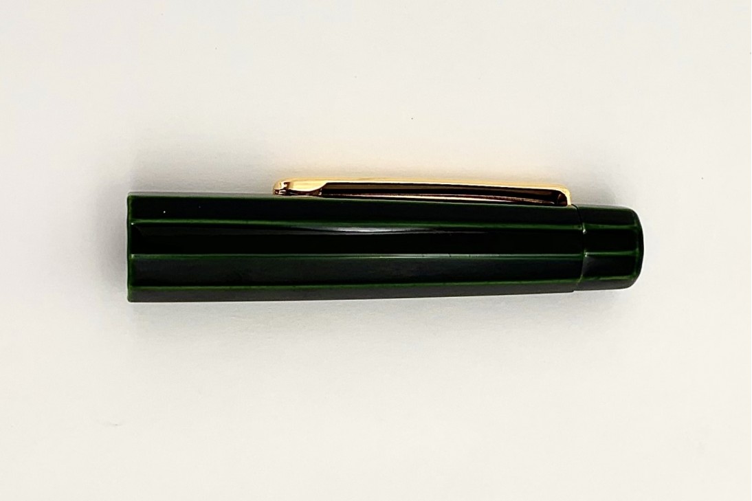 Nakaya Decapod Pen