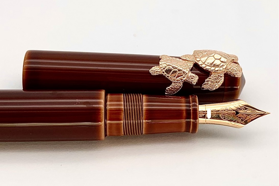 Nakaya Piccolo Long Writer Toki-Tamenuri Fountain Pen with Pinkgold Sea Turtle Stopper