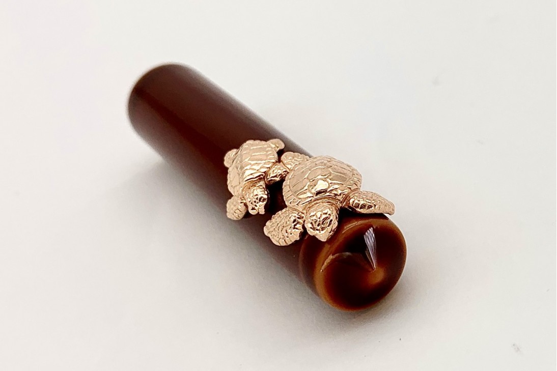 Nakaya Piccolo Long Writer Toki-Tamenuri Fountain Pen with Pinkgold Sea Turtle Stopper