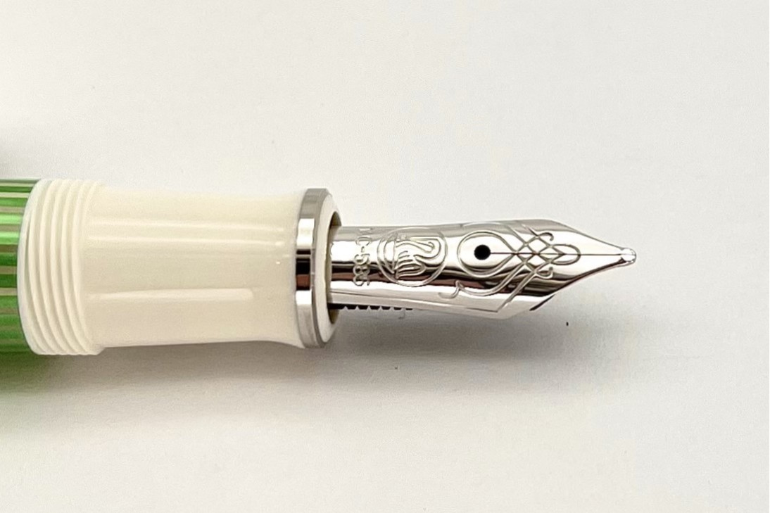 Pelikan Special Edition Souveran M605 Green White Fountain Pen