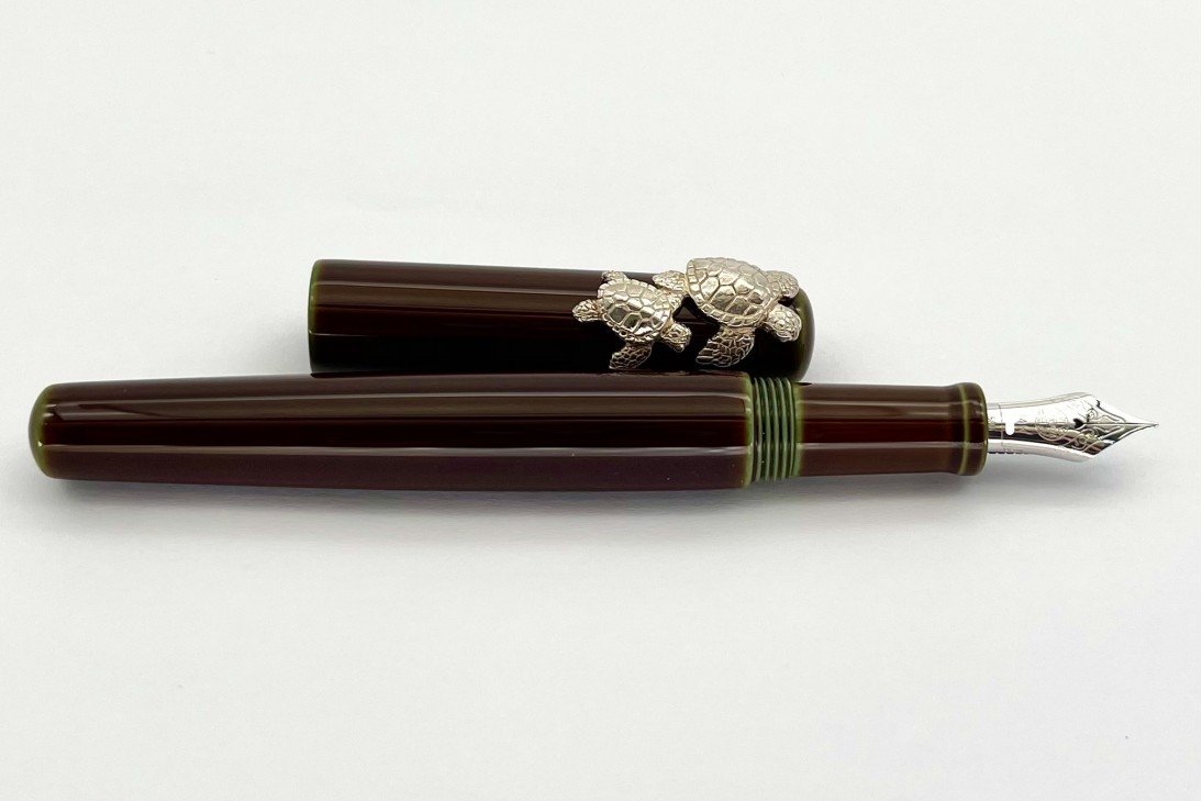Nakaya Neo Standard Writer Heki-Tamenuri Fountain Pen with Rhodium Sea Turtle Stopper