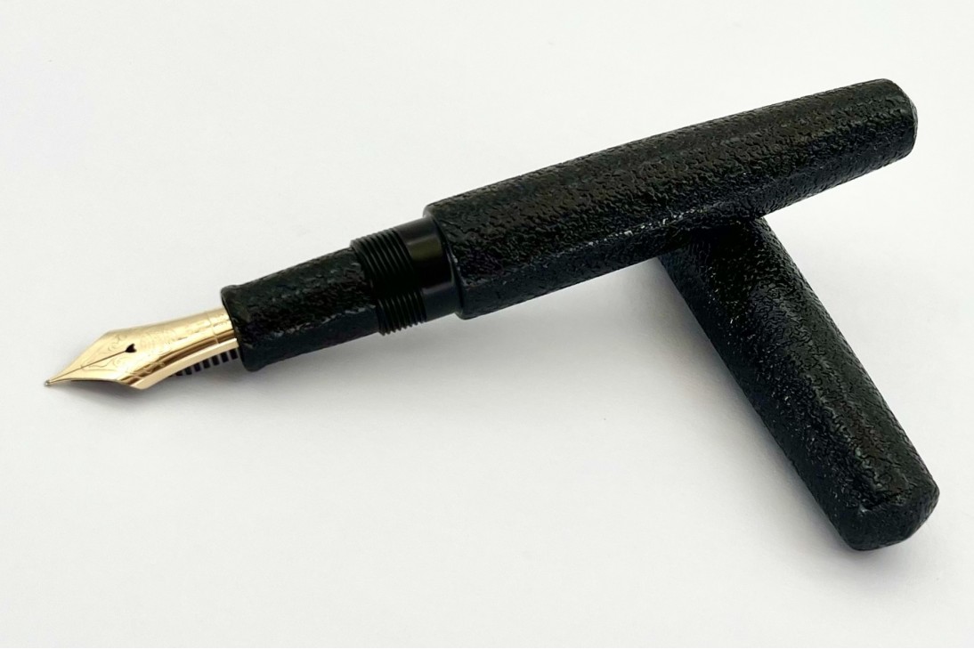 Nakaya Piccolo Cigar Ishime Kanshitsu Black Fountain Pen
