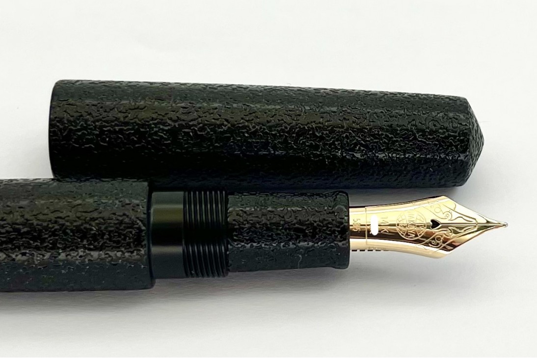 Nakaya Piccolo Cigar Ishime Kanshitsu Black Fountain Pen
