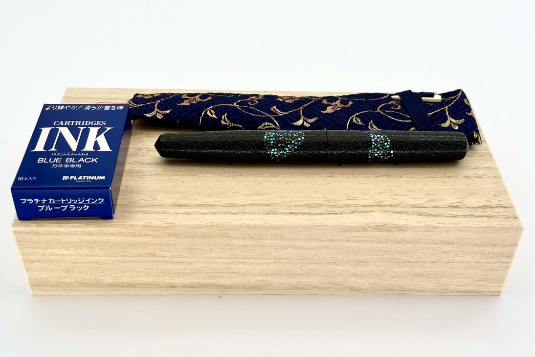 Nakaya Piccolo Long Cigar Ishime Kanshitsu with Raden Fountain Pen