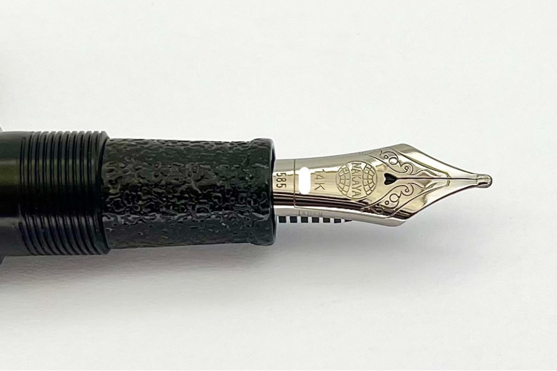 Nakaya Piccolo Long Cigar Ishime Kanshitsu with Raden Fountain Pen