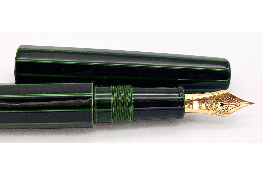 Nakaya Decapod Pen