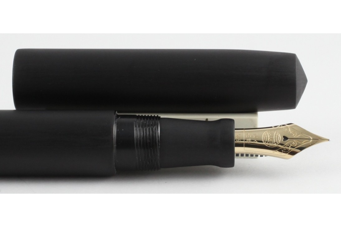 Nakaya Piccolo Long Black Hairline Fountain Pen